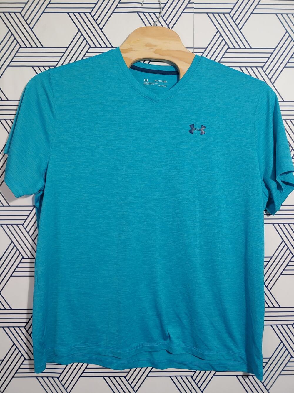 Under Armour Mens 3xl loose heat gear pullover